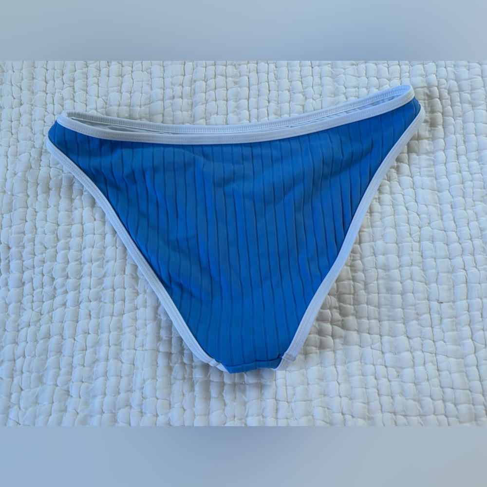 SOLID & STRIPED THE RACHEL BIKINI 🩵🤍 Size S - Picture 11 of 11